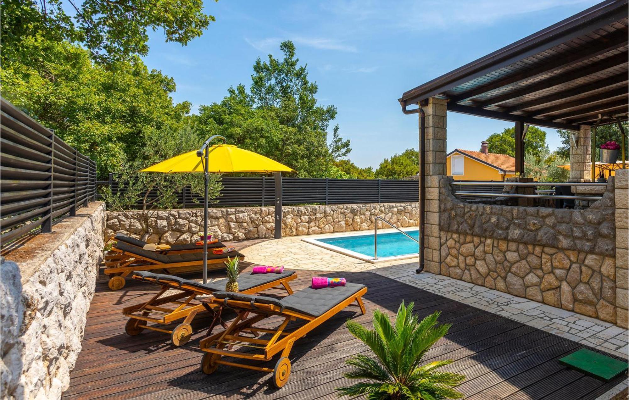 Nice Home In Lakmartin With Outdoor Swimming Pool Exterior foto