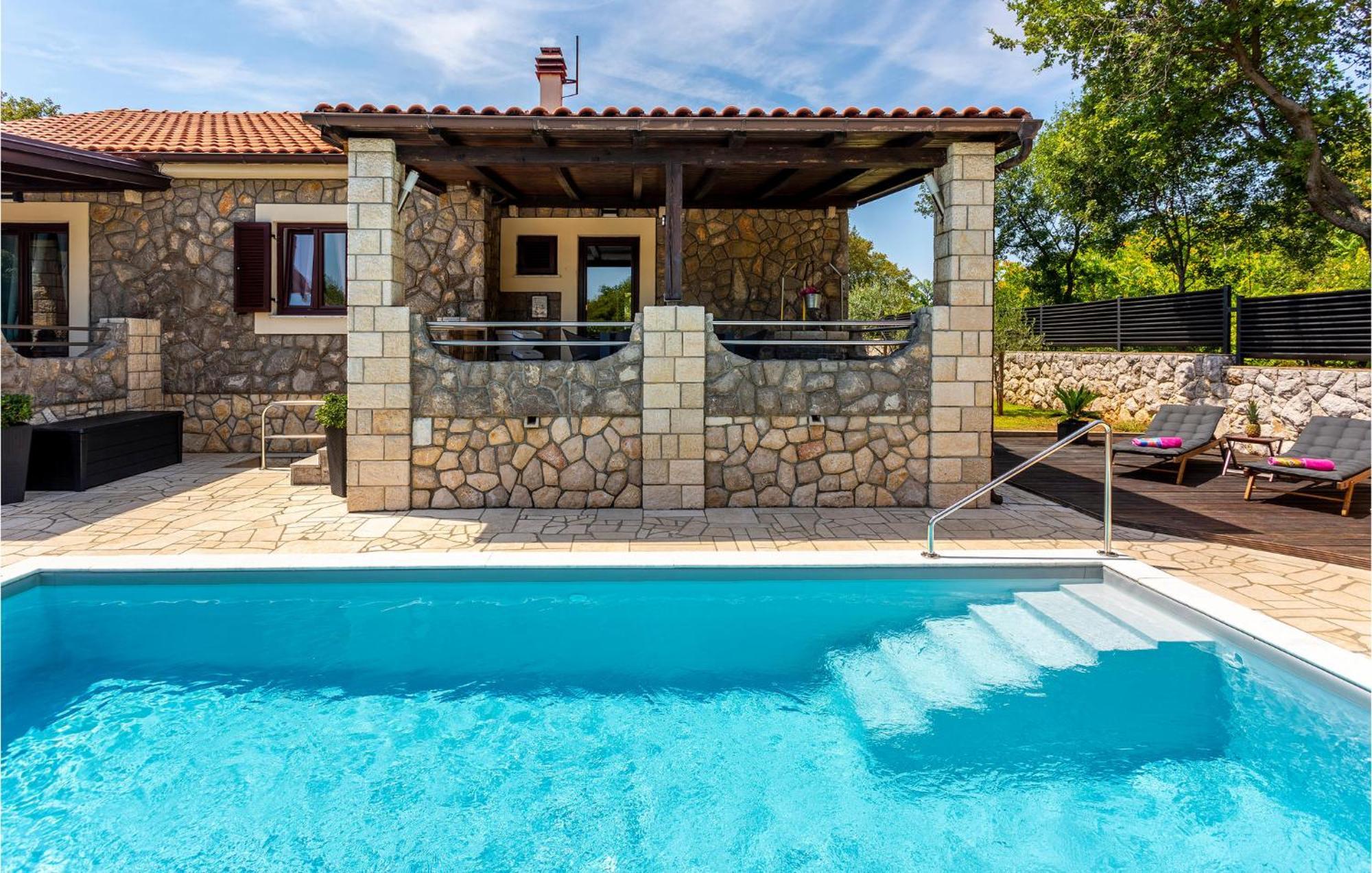 Nice Home In Lakmartin With Outdoor Swimming Pool Exterior foto